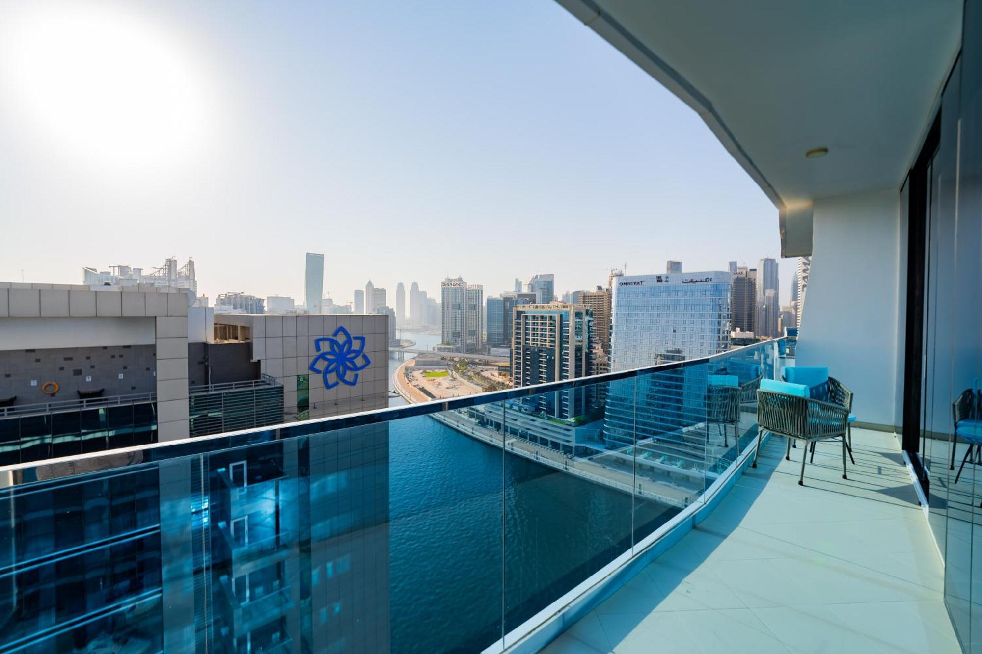 Kasco Homes Waves Tower Business Bay Dubai Exterior photo
